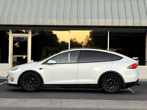 2017 Tesla Model X 90D