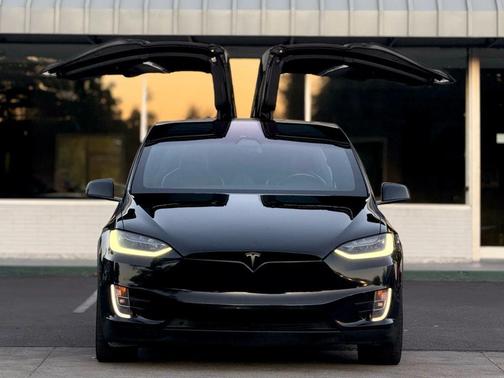 2018 Tesla Model X 100D Sport Utility 4D