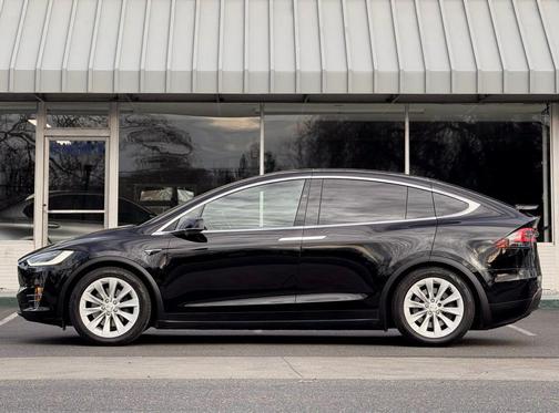 2020 Tesla Model X Long Range Plus Dual Motor All-Wheel Drive