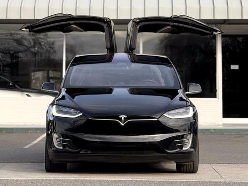 2020 Tesla Model X Long Range Plus Dual Motor All-Wheel Drive