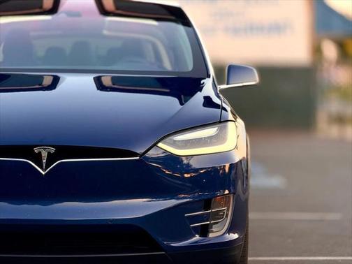 2016 Tesla Model X 75D