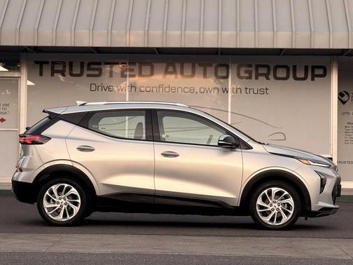 Silver Flare Metallic 2023 Chevrolet Bolt EUV FWD LT