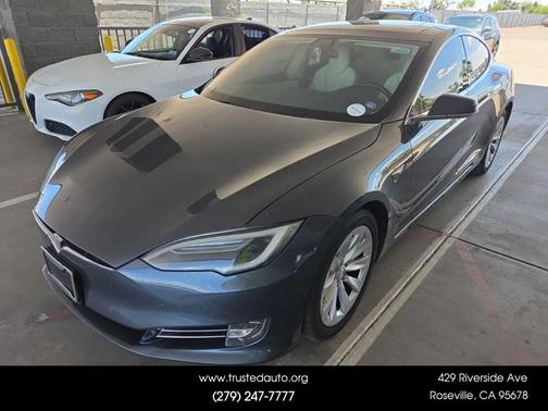 Gray 2018 Tesla Model S 75D