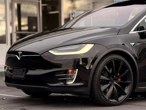 2020 Tesla Model X Long Range Plus Dual Motor All-Wheel Drive