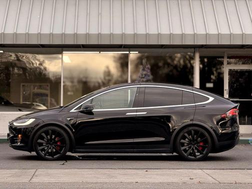 2020 Tesla Model X Long Range Plus Dual Motor All-Wheel Drive