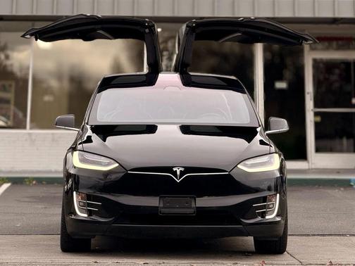 2020 Tesla Model X Long Range Plus Dual Motor All-Wheel Drive