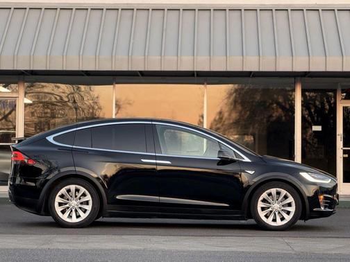 2016 Tesla Model X 75D