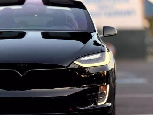2016 Tesla Model X 75D
