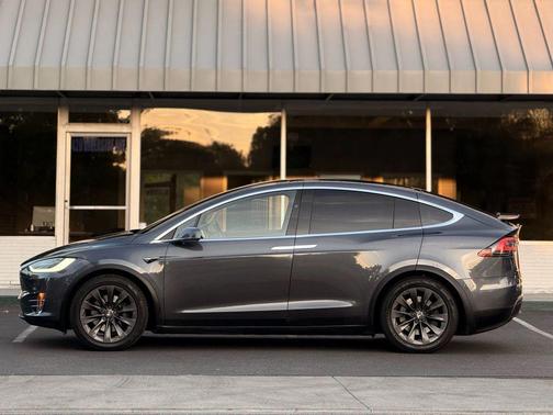 2019 Tesla Model X 100D Sport Utility 4D