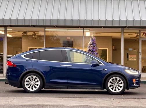 2019 Tesla Model X 100D Sport Utility 4D