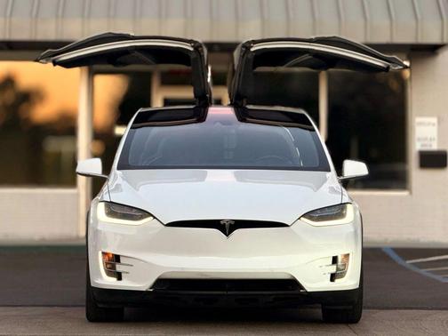 2016 Tesla Model X 75D Sport Utility 4D