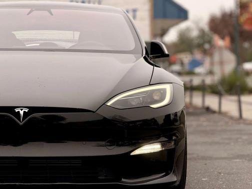 2022 Tesla Model S Long Range