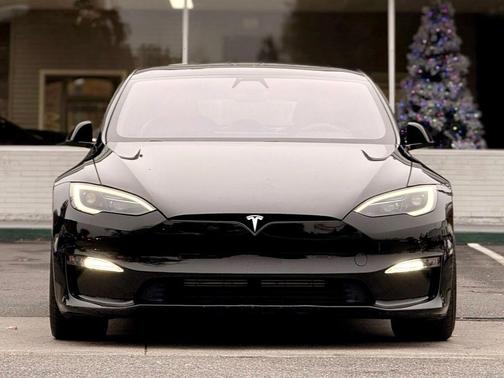 2022 Tesla Model S Long Range