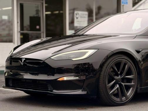 2022 Tesla Model S Long Range