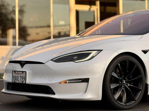 2022 Tesla Model S Long Range