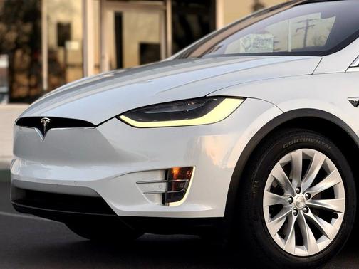 2018 Tesla Model X 75D