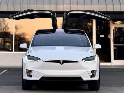 2018 Tesla Model X 75D