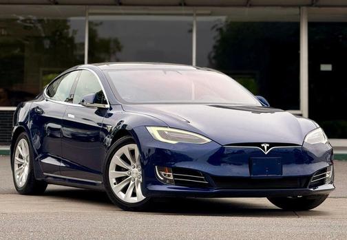 2017 Tesla Model S 90D