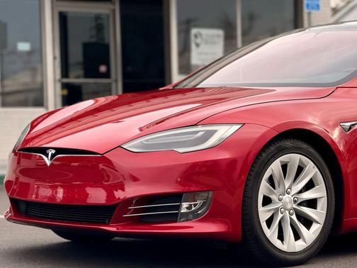 2018 Tesla Model S 75D