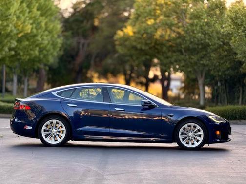 2017 Tesla Model S 75