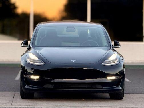 2018 Tesla Model 3 Mid Range