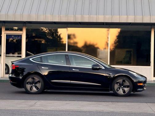 2018 Tesla Model 3 Mid Range