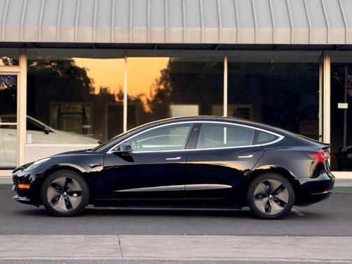 2018 Tesla Model 3 Mid Range