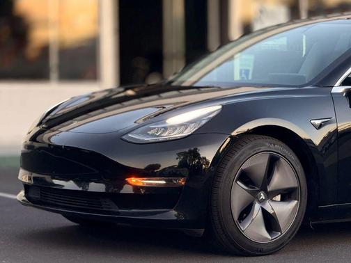 2018 Tesla Model 3 Mid Range