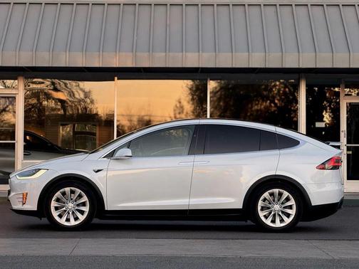 2019 Tesla Model X Long Range