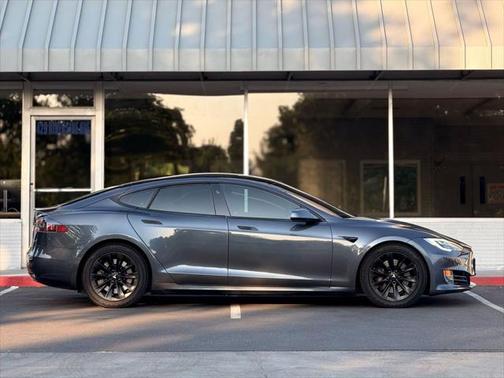 2017 Tesla Model S 75D