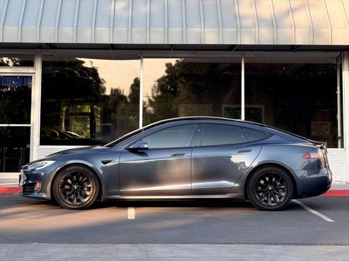 2017 Tesla Model S 75D