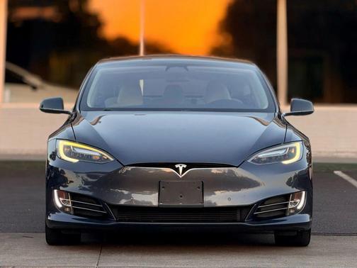 2017 Tesla Model S 75D