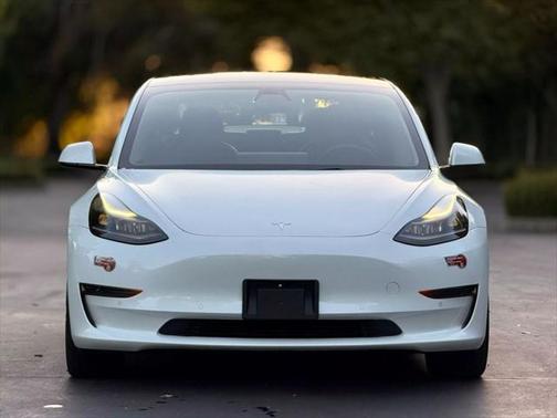 2022 Tesla Model 3 Standard Range