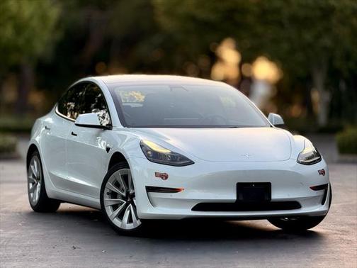 2022 Tesla Model 3 Standard Range