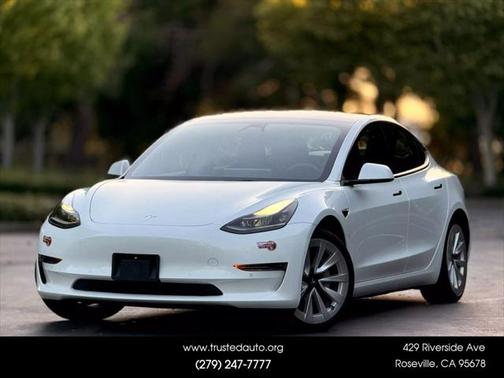 2022 Tesla Model 3 Standard Range