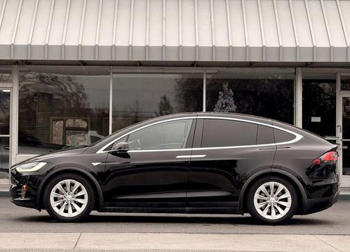 2016 Tesla Model X 75D