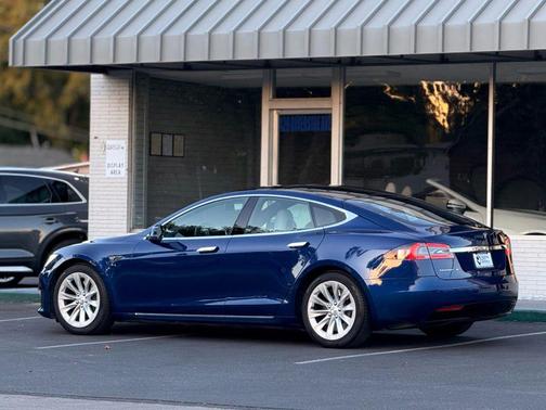 2016 Tesla Model S 70