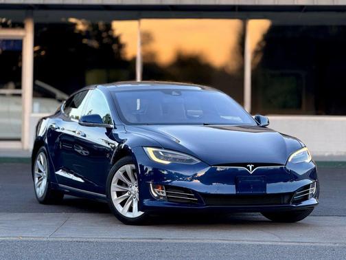 2016 Tesla Model S 70