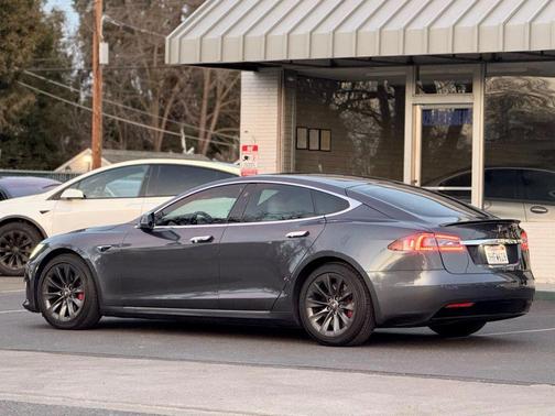 2020 Tesla Model S Long Range Plus