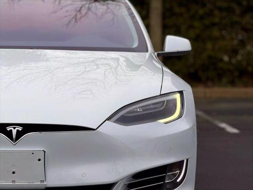 2016 Tesla Model S 75D