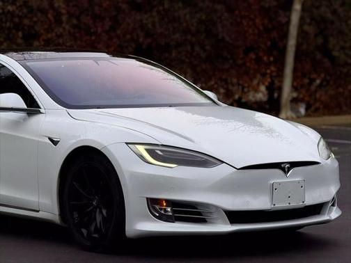 2016 Tesla Model S 75D