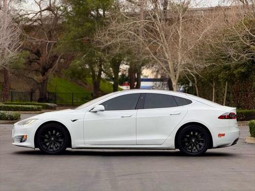 2016 Tesla Model S 75D