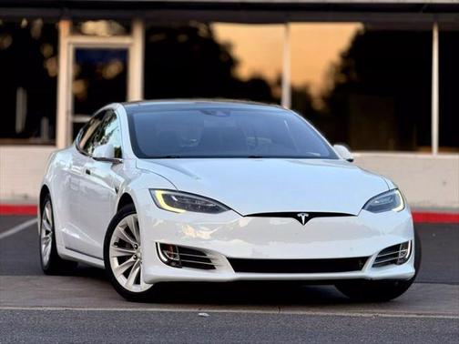 2016 Tesla Model S 90D