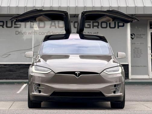 Gold 2016 Tesla Model X 90D