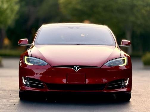 2016 Tesla Model S 75D