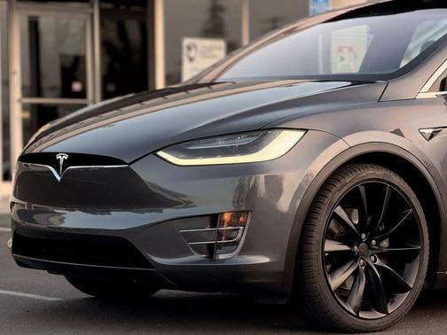 2020 Tesla Model X Long Range Sport Utility 4D