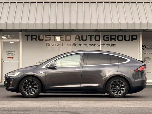 Grey 2016 Tesla Model X 90D
