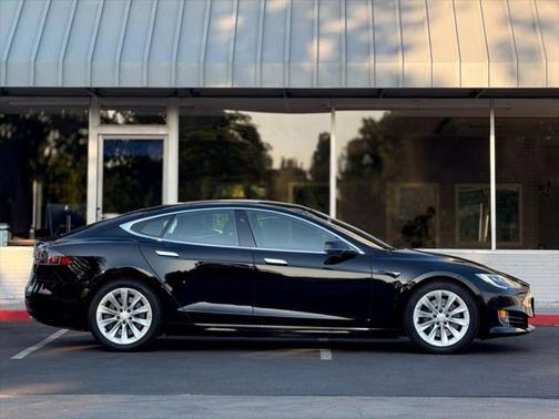 2018 Tesla Model S 75D