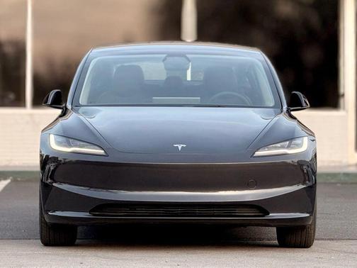 2025 Tesla Model 3 Long Range