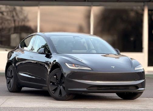 2025 Tesla Model 3 Long Range